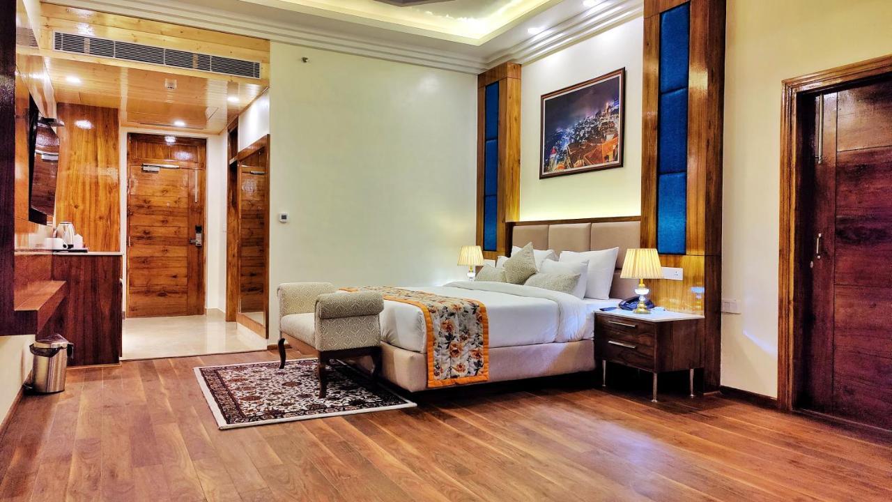 Hotel Woodpark شيملا المظهر الخارجي الصورة