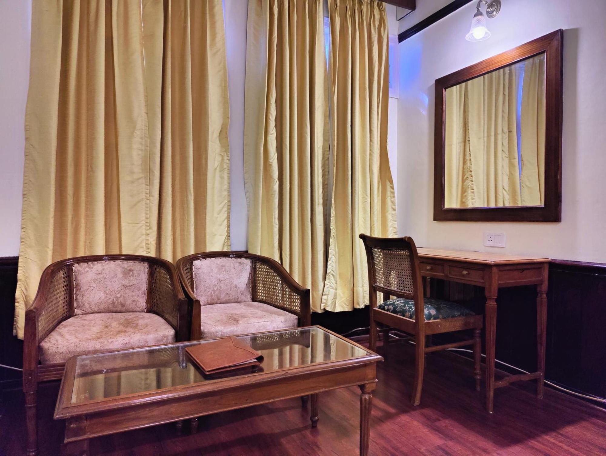Hotel Woodpark شيملا المظهر الخارجي الصورة